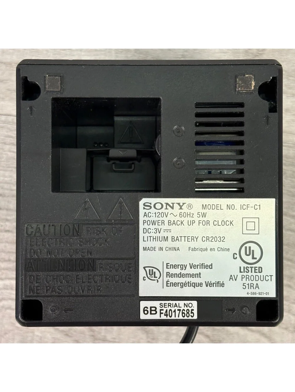 Sony icf c1